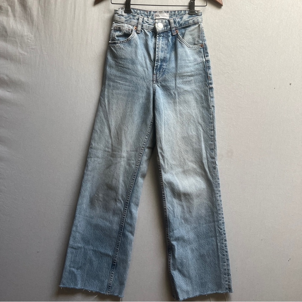 Zara Light Wash Women's Straight-Leg Jeans Sz 0